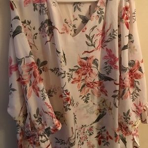 Violet&Claire 2x  Tunic Blouse silky floral design